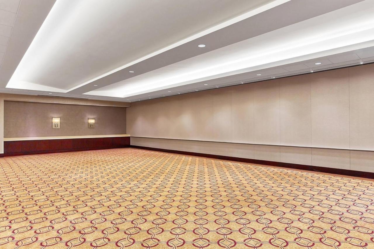 Hotel The Westin New York At Times Square Esterno foto A carpet floor