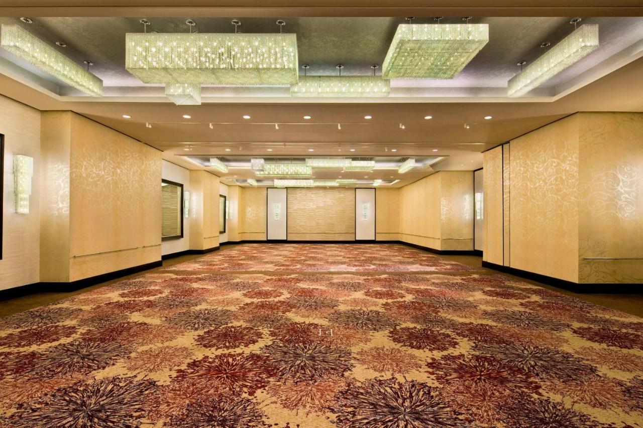 Hotel The Westin New York At Times Square Esterno foto The ballroom at the Westin