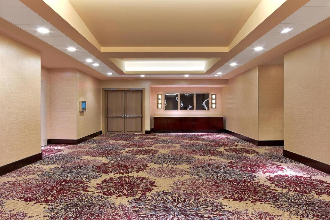 Hotel The Westin New York At Times Square Esterno foto A carpet in a hotel