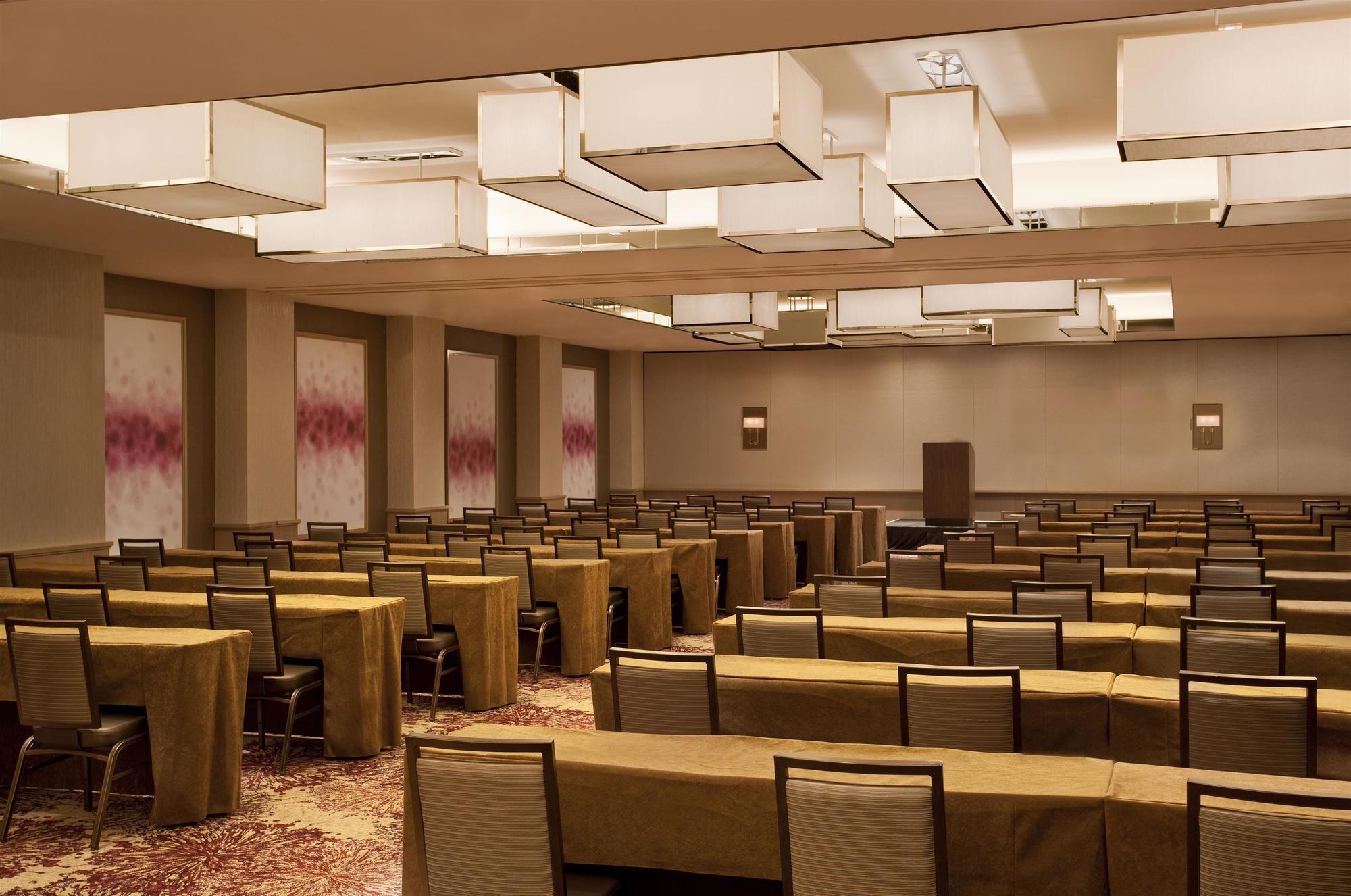 Hotel The Westin New York At Times Square Esterno foto The ballroom at the Renaissance