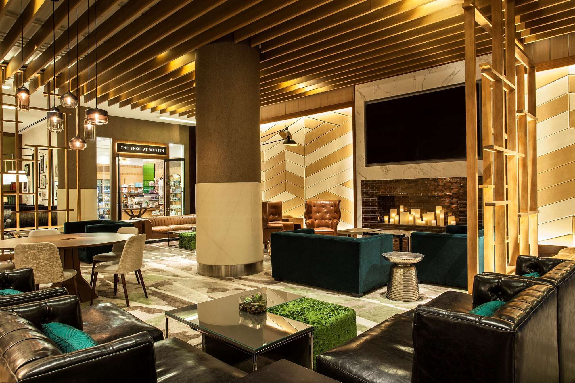 Hotel The Westin New York At Times Square Esterno foto The lobby of the hotel